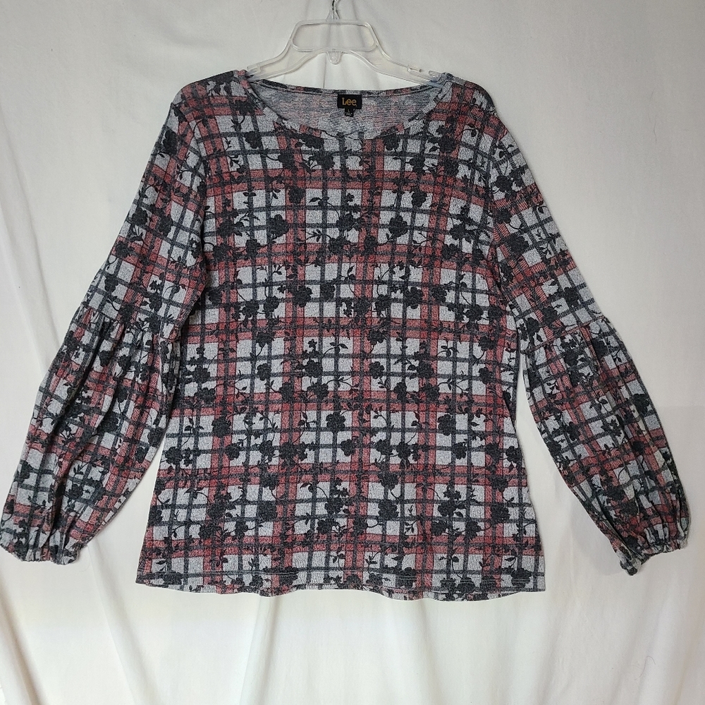 Lee Large Long Sleeve Red/ Black/Gray Top